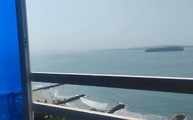 Apartamento vista al mar con balcon